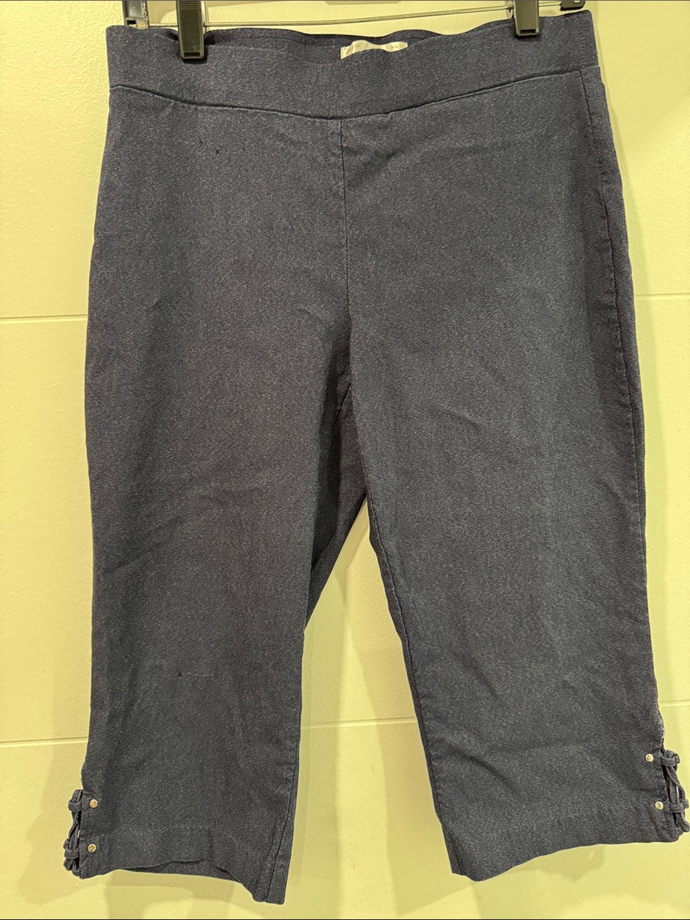 89th + Madison Capri Pants Womens Medium Blue Excellent Lace Up‎ Studded Hem